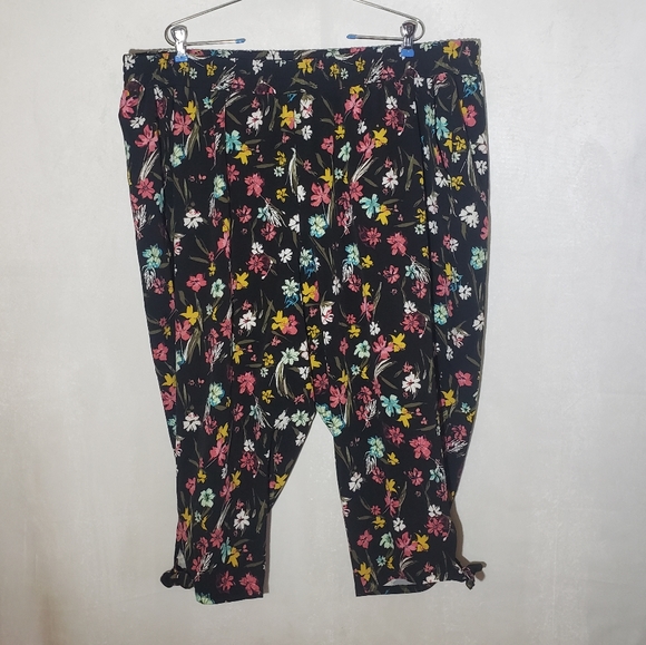 NWT Lane Bryant Floral Pull On Lightweight Stretchy Pants Size 26/28 (4x) - Picture 4 of 8